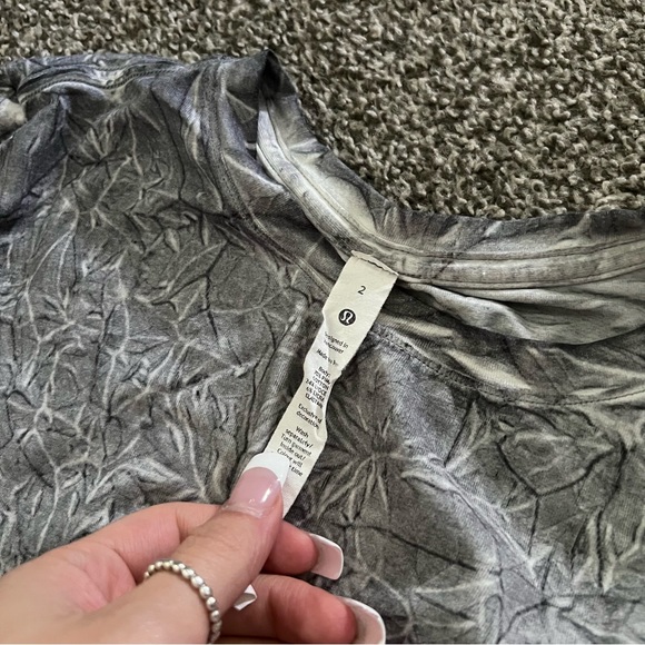 Lululemon Love Crew T-Shirt Summit Wash Graphite Grey - Picture 4 of 5